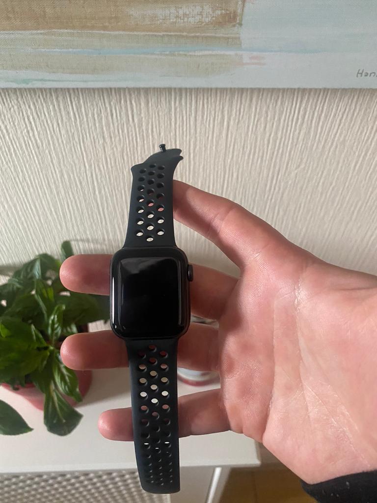 Nike Apple Watch SE Space Grey 2022 